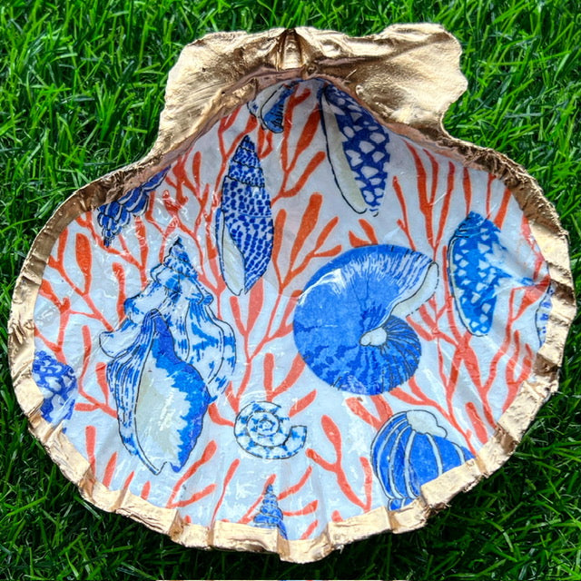 Seashell Grotto Trinket Shell