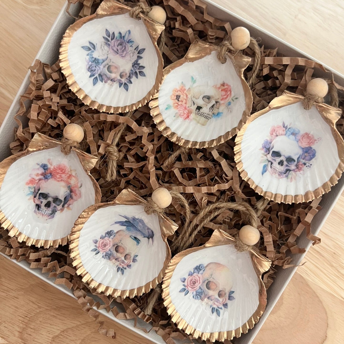 Floral Skull Seashell Ornament Gift Set