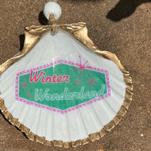 Load image into Gallery viewer, Retro Christmas Shells
