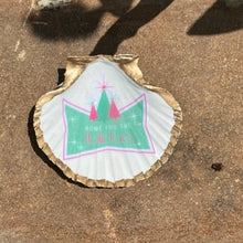 Load image into Gallery viewer, Retro Christmas Shells