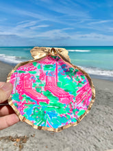 Load image into Gallery viewer, Palm Beach Trinket Shells