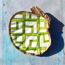 Load image into Gallery viewer, Green Bamboo Trinket Shell