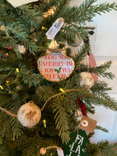 Load image into Gallery viewer, Classic Christmas Hanging Shells