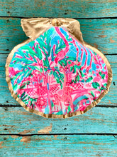 Load image into Gallery viewer, Palm Beach Trinket Shells