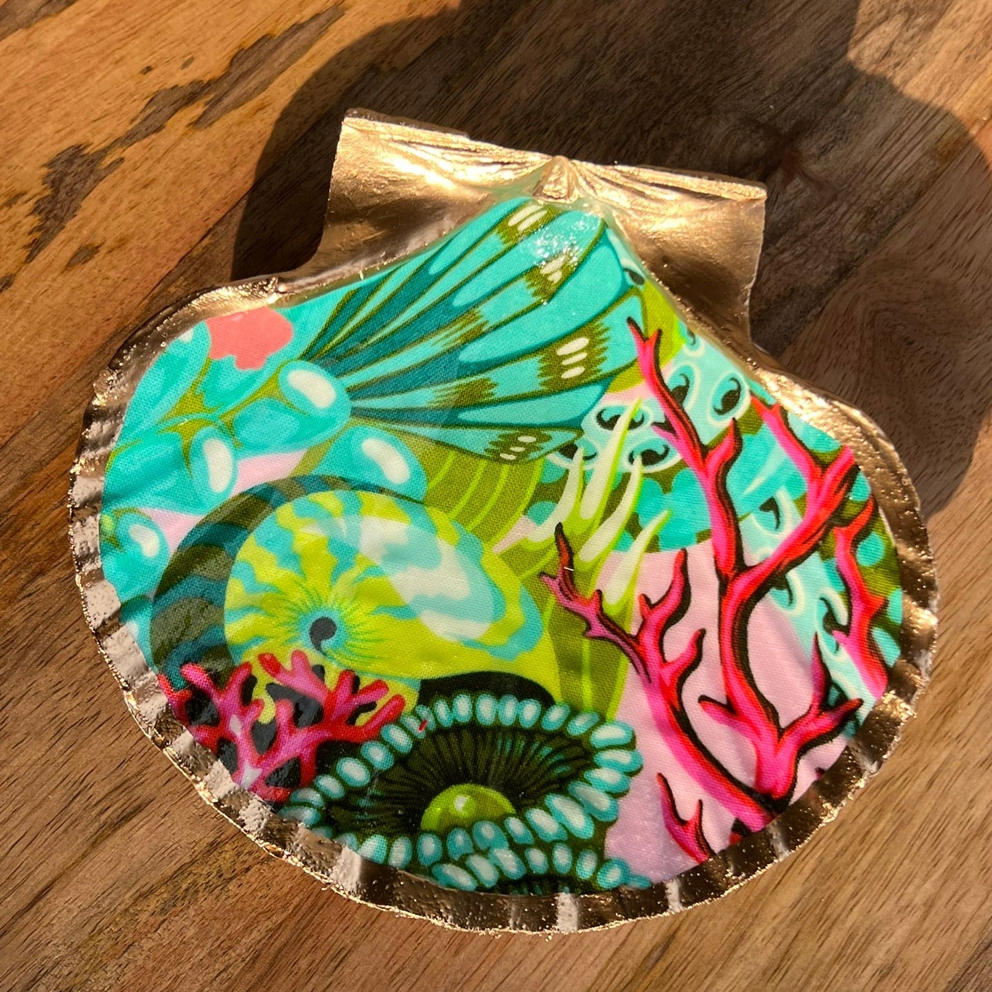 Neon Botanica Coastal Shell – Handcrafted Tropical Seashell Decor