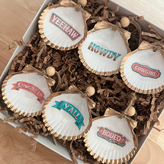 Vintage Rodeo Sign Seashell Ornament Gift Set