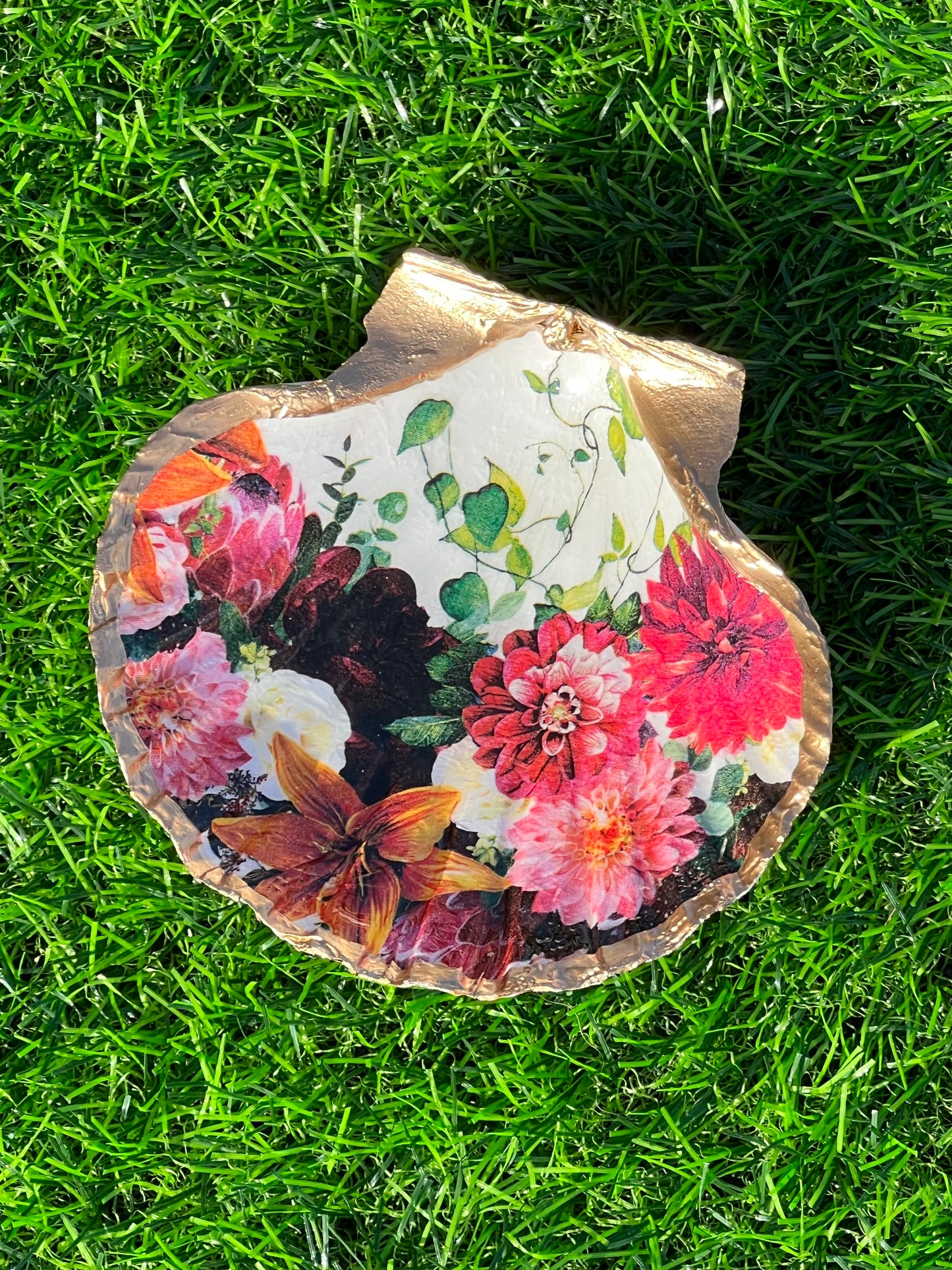 Country Bouquet Trinket Shell