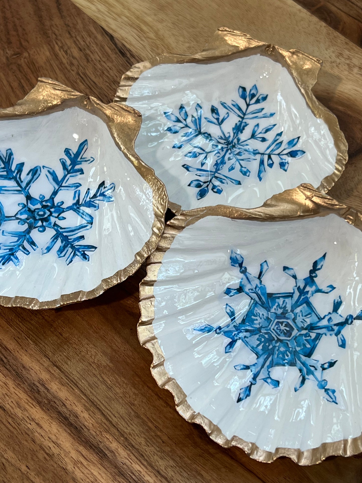 Snowflakes Hanging Shells