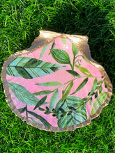 Load image into Gallery viewer, Aruba Palms Trinket Shell
