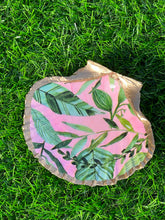 Load image into Gallery viewer, Aruba Palms Trinket Shell

