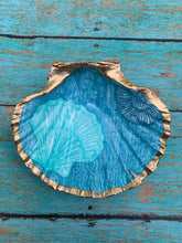 Load image into Gallery viewer, Ocean Trinket Shells
