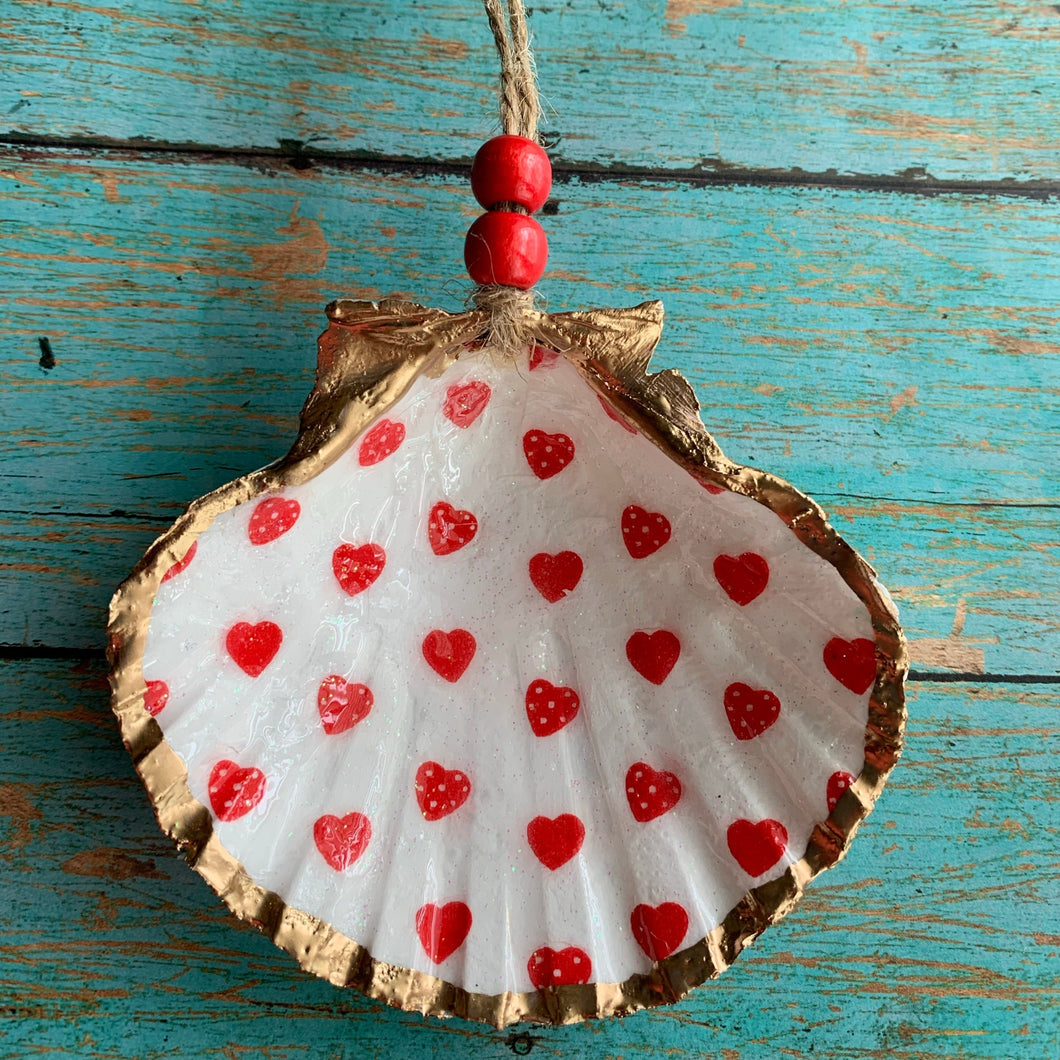 Tiny Heart Hanging Shell